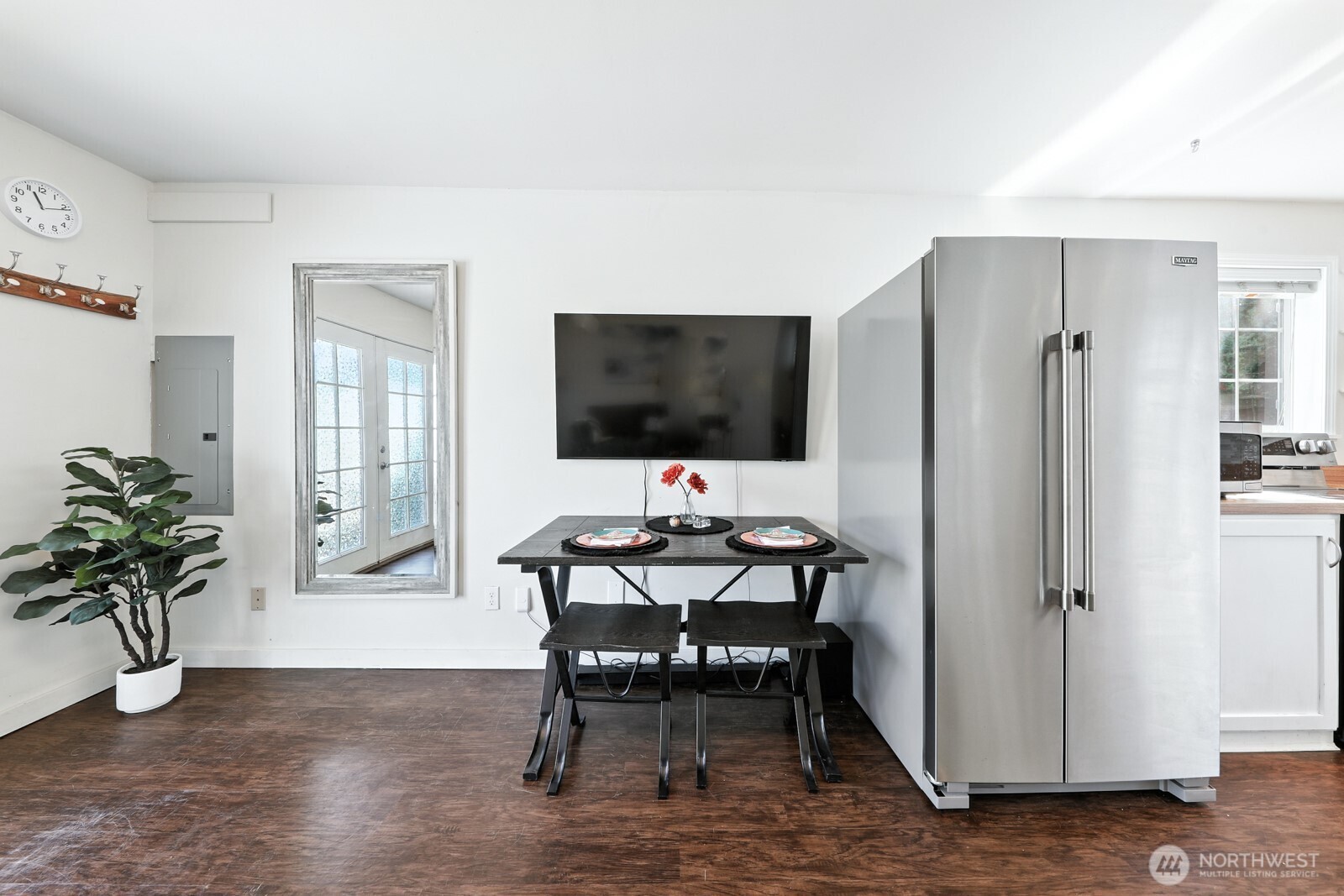 805 36th Street Anacortes, WA 98221 - Photo 10 of 39 a view of a livingroom with furniture and window