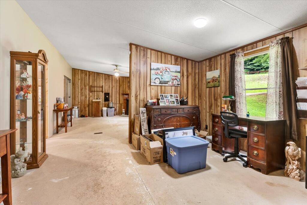 1079 Nicks Creek Road Atkins, VA 24311 - Photo 11 of 68 Gallery Image 11