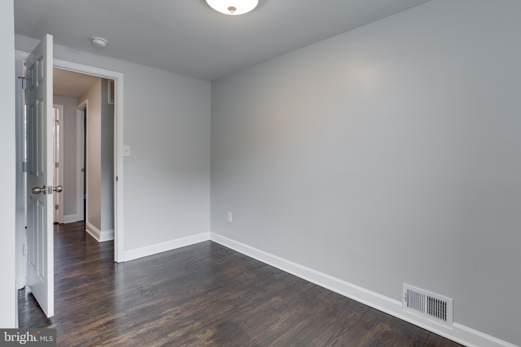 7734 Burnside Road Landover, MD 20785 - Photo 36 of 48