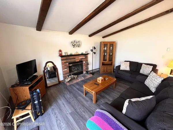 $325,000 | 80 Petrarch Trail, Albrightsville, PA 18210