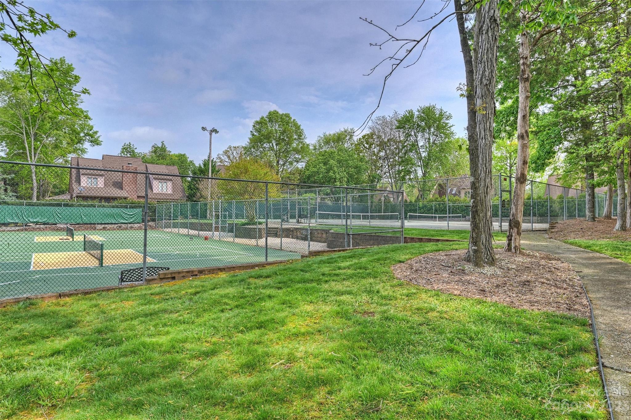 4724 Carson's Pond Road, Unit 104 Charlotte, NC 28226 - Photo 37 of 38 a view of a park