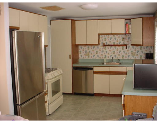16 Lyman Road Framingham, MA 01701 - Photo 3 of 12