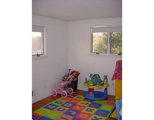 16 Lyman Road Framingham, MA 01701 - Photo 8 of 12