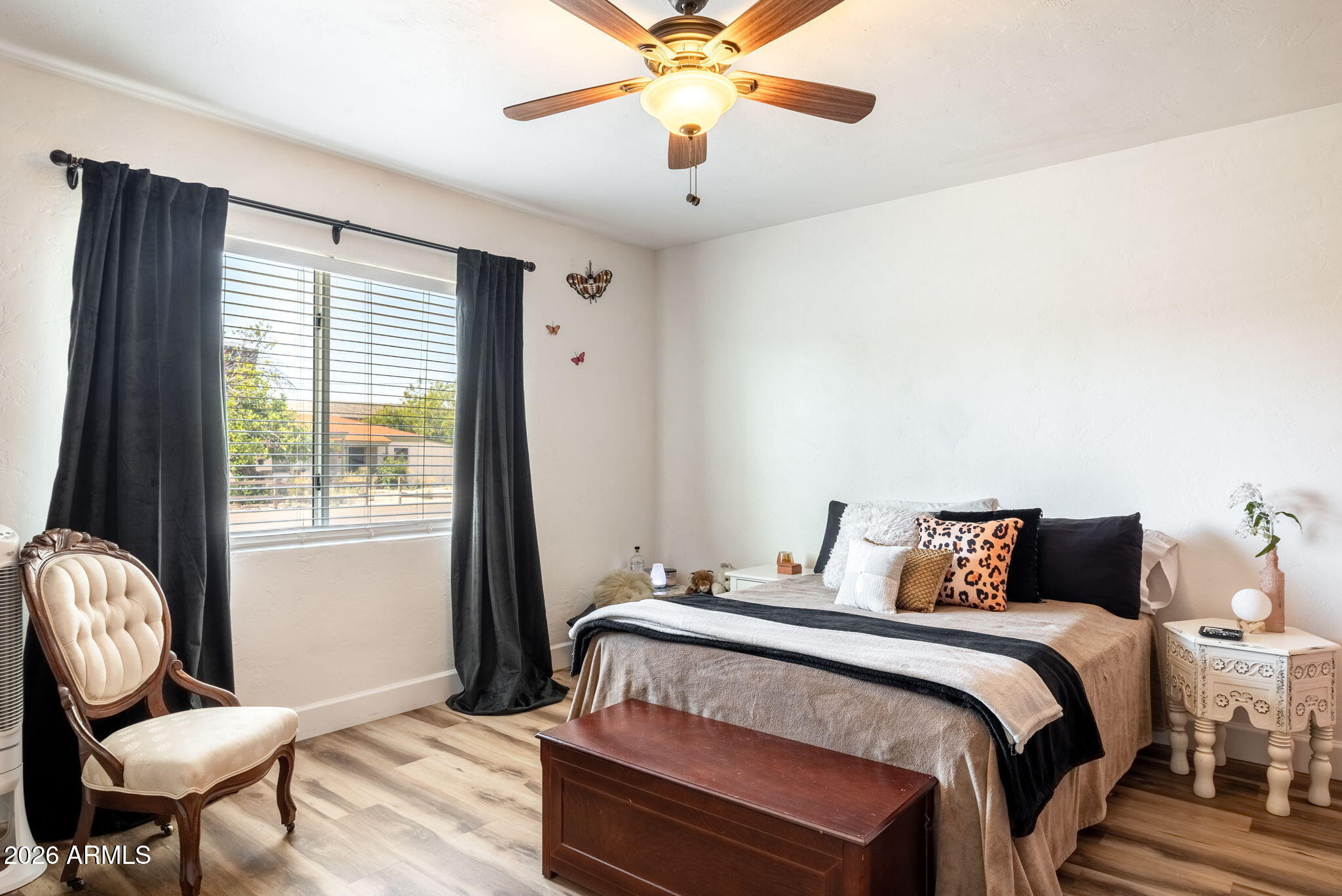 1908 East Pinchot Avenue, Unit 1908 EA Phoenix, AZ 85016 - Photo 22 of 36 a bedroom with a bed and window
