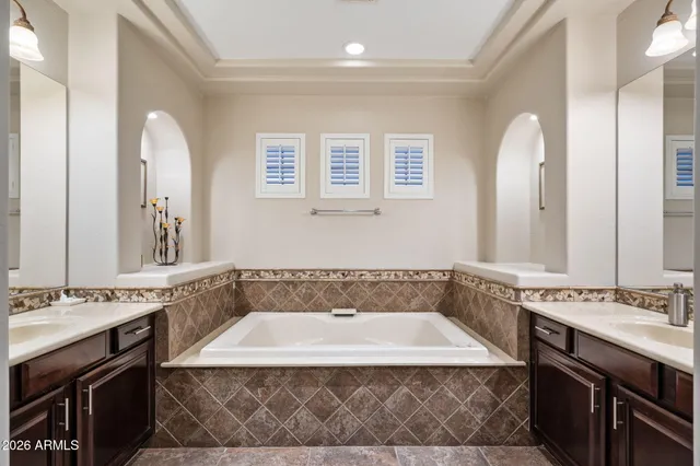 $1,450,000 | 3729 East Robin Lane, Phoenix, AZ 85050