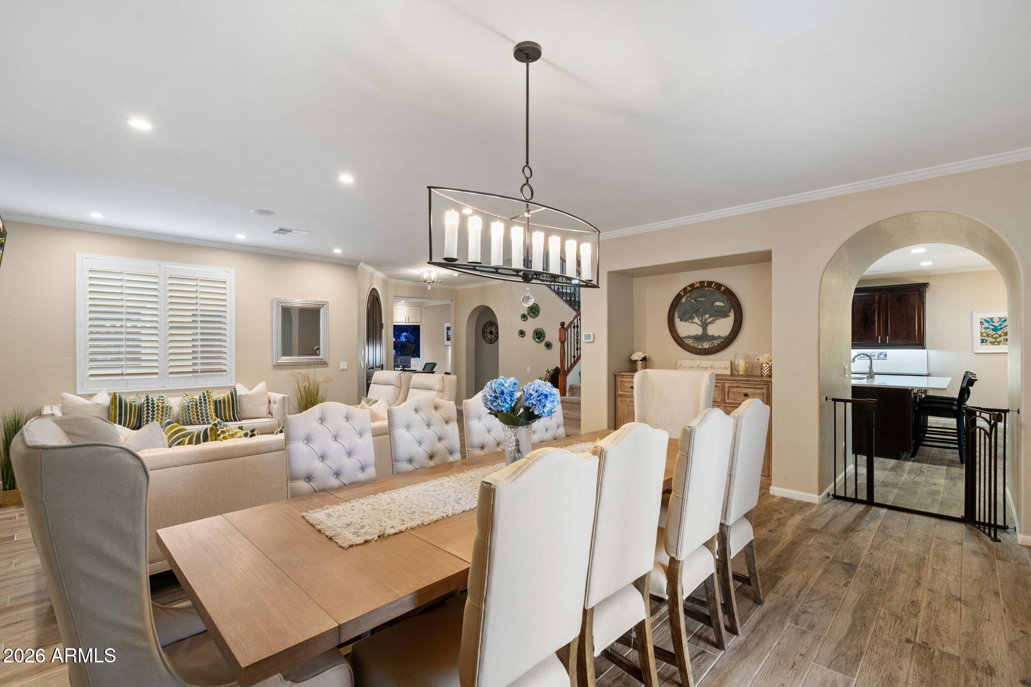 3729 East Robin Lane Phoenix, AZ 85050 - Photo 9 of 57 9-web-or-mls-DSC05755