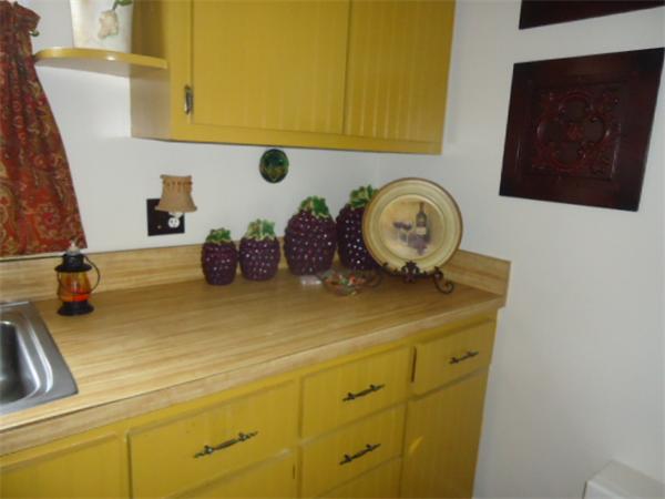 24 Beverly Road Worcester, MA 01605 - Photo 9 of 30 Gallery Image 9