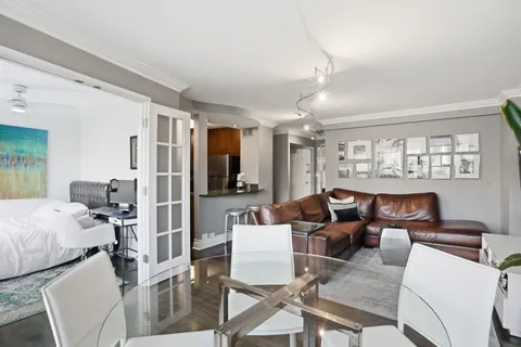 $325,000 | 1455 North Sandburg Terrace, Unit 504, Chicago, IL 60610