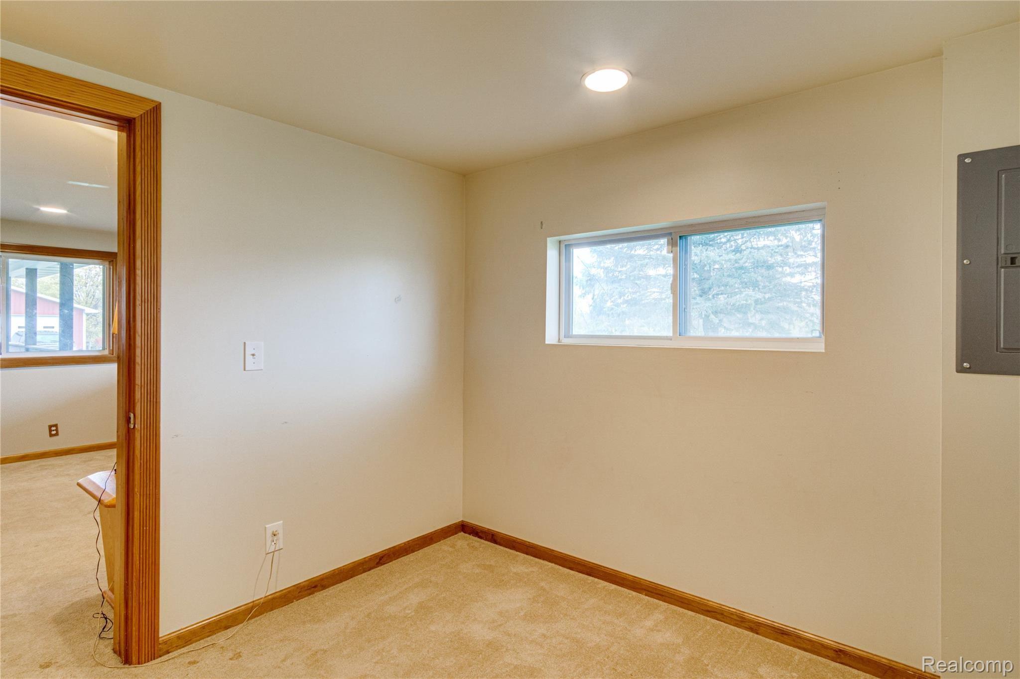 10142 Baldwin Road Gaines, MI 48436 - Photo 15 of 32 Interiors (5 of 29).jpg