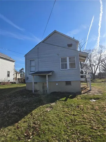 $39,900 | 1114 Hamilton Avenue, Farrell, PA 16121