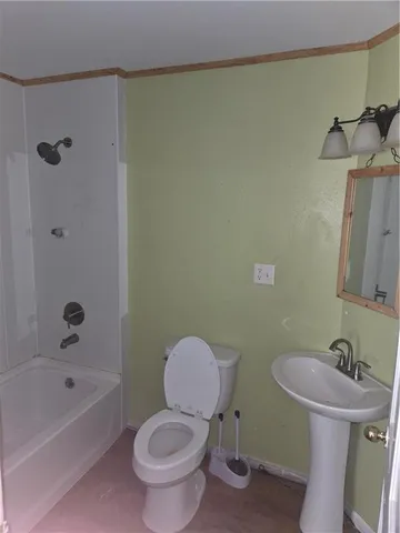 $39,900 | 1114 Hamilton Avenue, Farrell, PA 16121