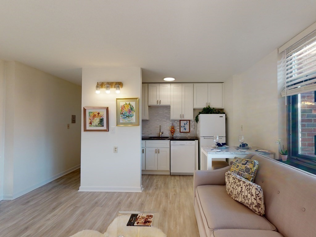 125 Trapelo Road, Unit 15 Belmont, MA 02478 - Photo 7 of 20 Gallery Image 7