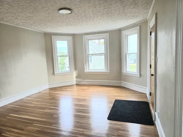 $2,200 | 24 Ash Street, Unit 3, Fall River, MA 02724