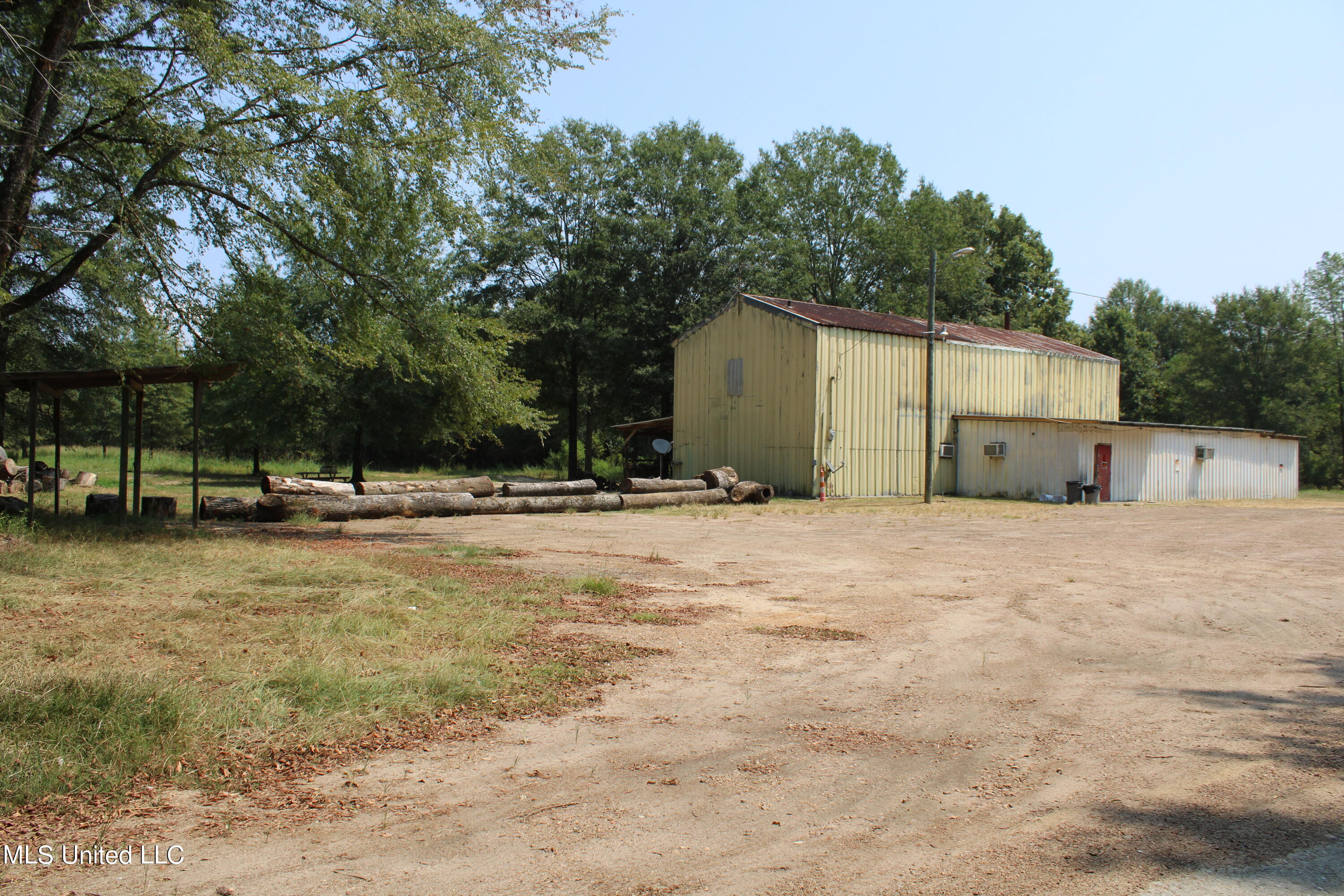 306 Walnut Road Carthage, MS 39051 - Photo 1 of 34 306 Walnut Road
