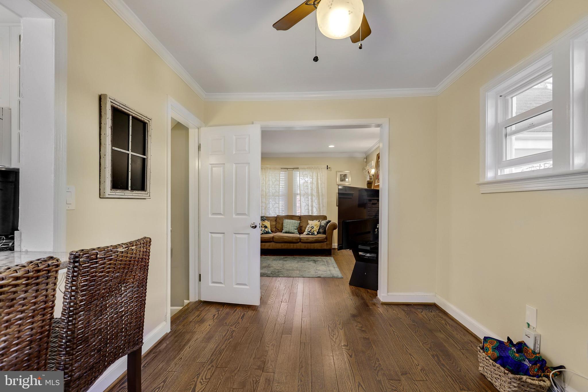 9515 Riley Road Silver Spring, MD 20910 - Photo 11 of 43 a view of a livingroom with furniture and wooden floor