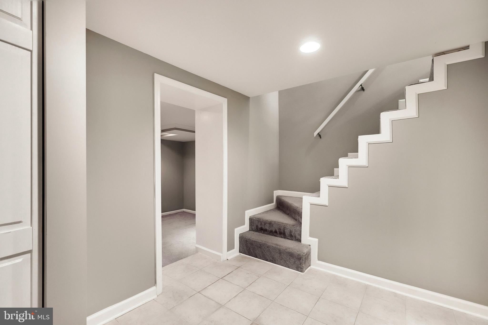 9515 Riley Road Silver Spring, MD 20910 - Photo 36 of 43 a view of an entryway