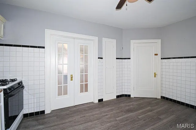 $1,000 | 4573 Gravois Avenue, Unit A, St. Louis, MO 63116