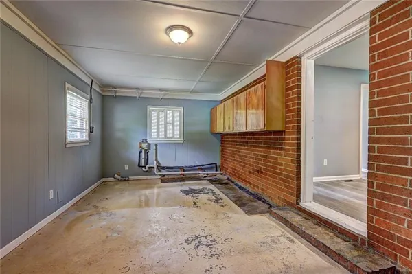 a view of an entryway of the house