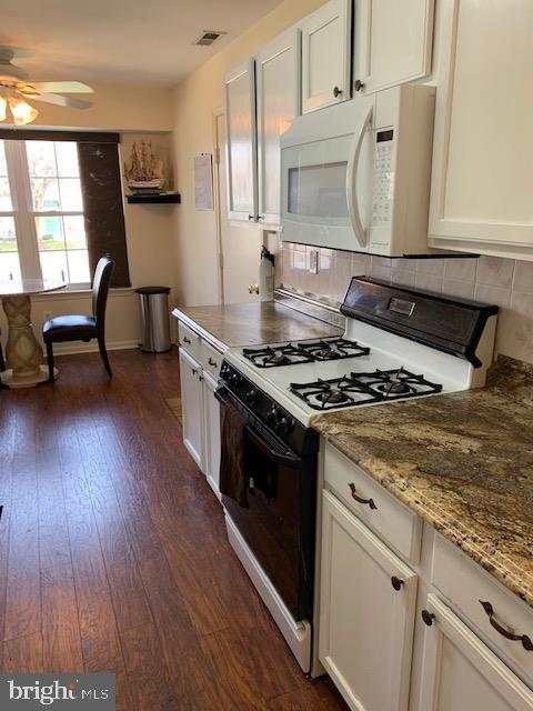 140 Alexander Road Edgewater Park, NJ 08010 - Photo 5 of 19