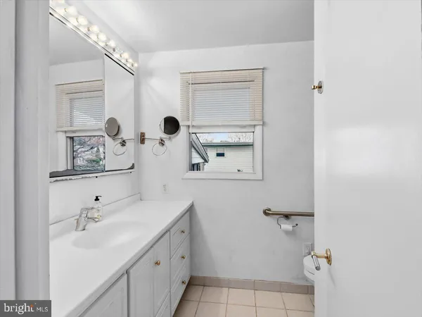 $775,000 | 14 Vassar Road, Broomall, PA 19008