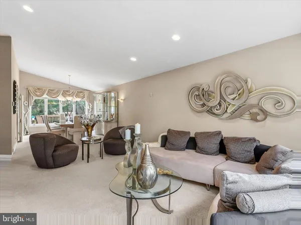 $775,000 | 14 Vassar Road, Broomall, PA 19008