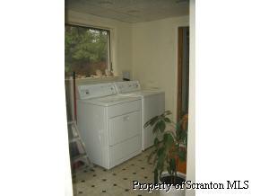 917 Old State Road Clarks Summit, PA 18411 - Photo 4 of 6 Gallery Image 4
