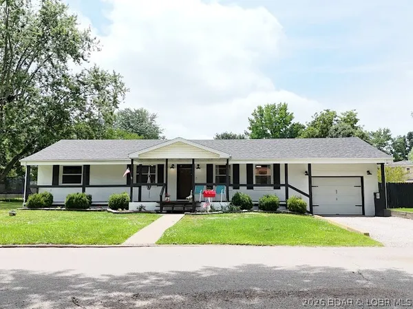 $240,000 | 520 West Bourbon Street, Eldon, MO 65026