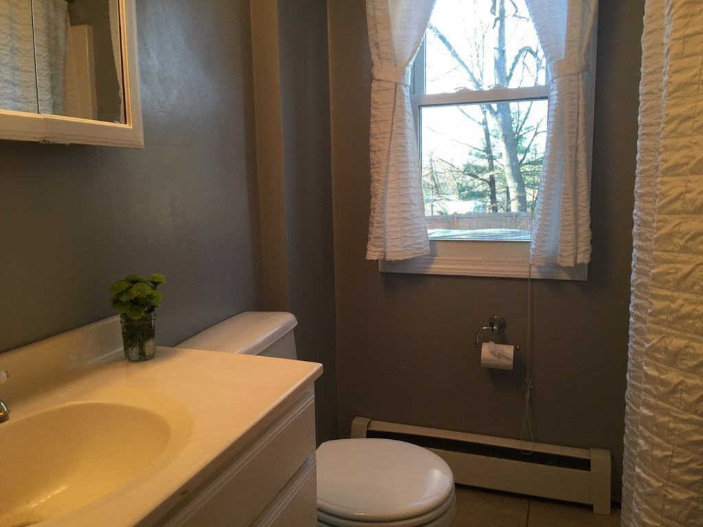 35 Ridgeview Road West Springfield, MA 01089 - Photo 16 of 30