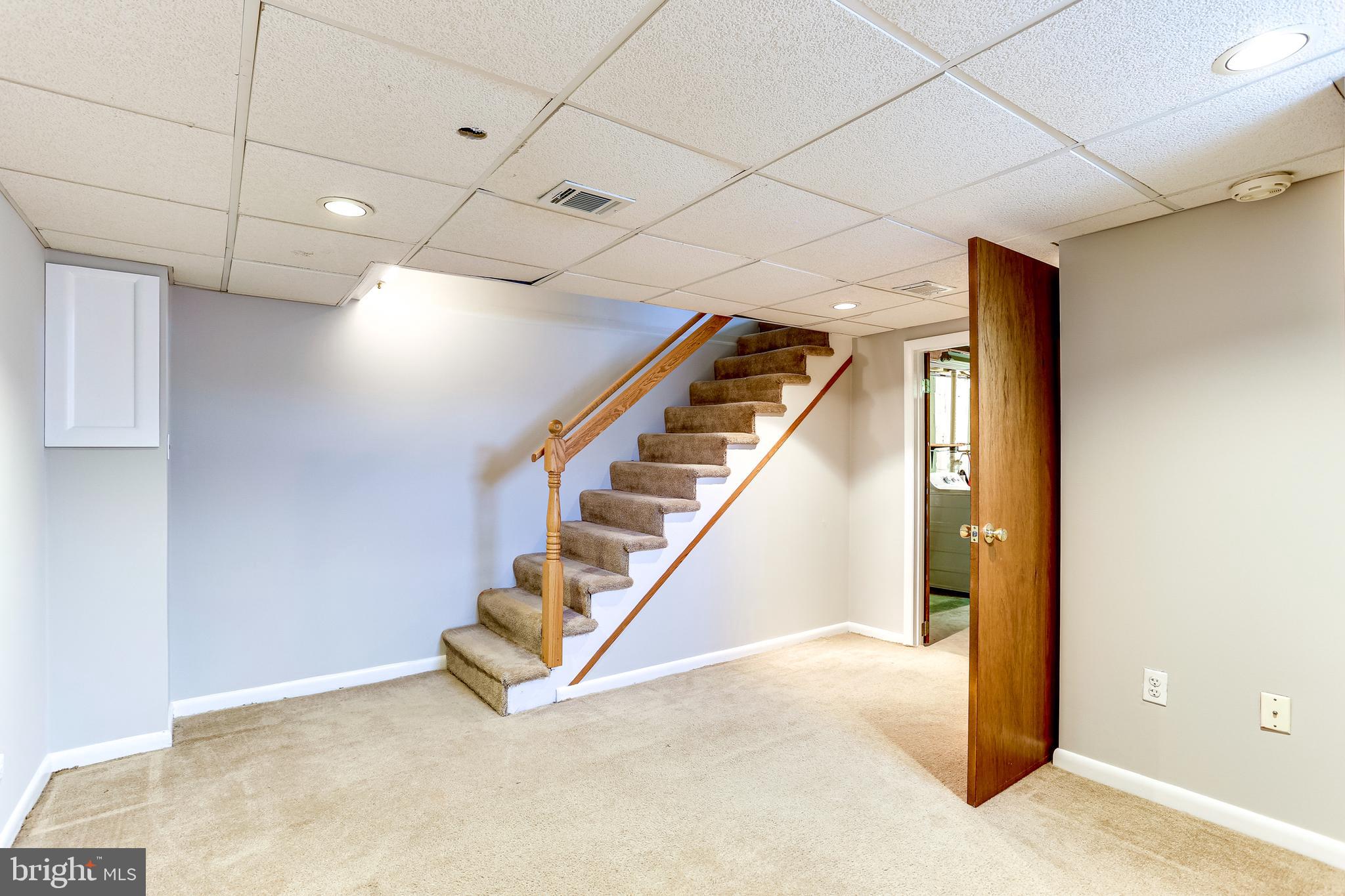 8301 Ridgely Oak Road Baltimore, MD 21234 - Photo 20 of 25