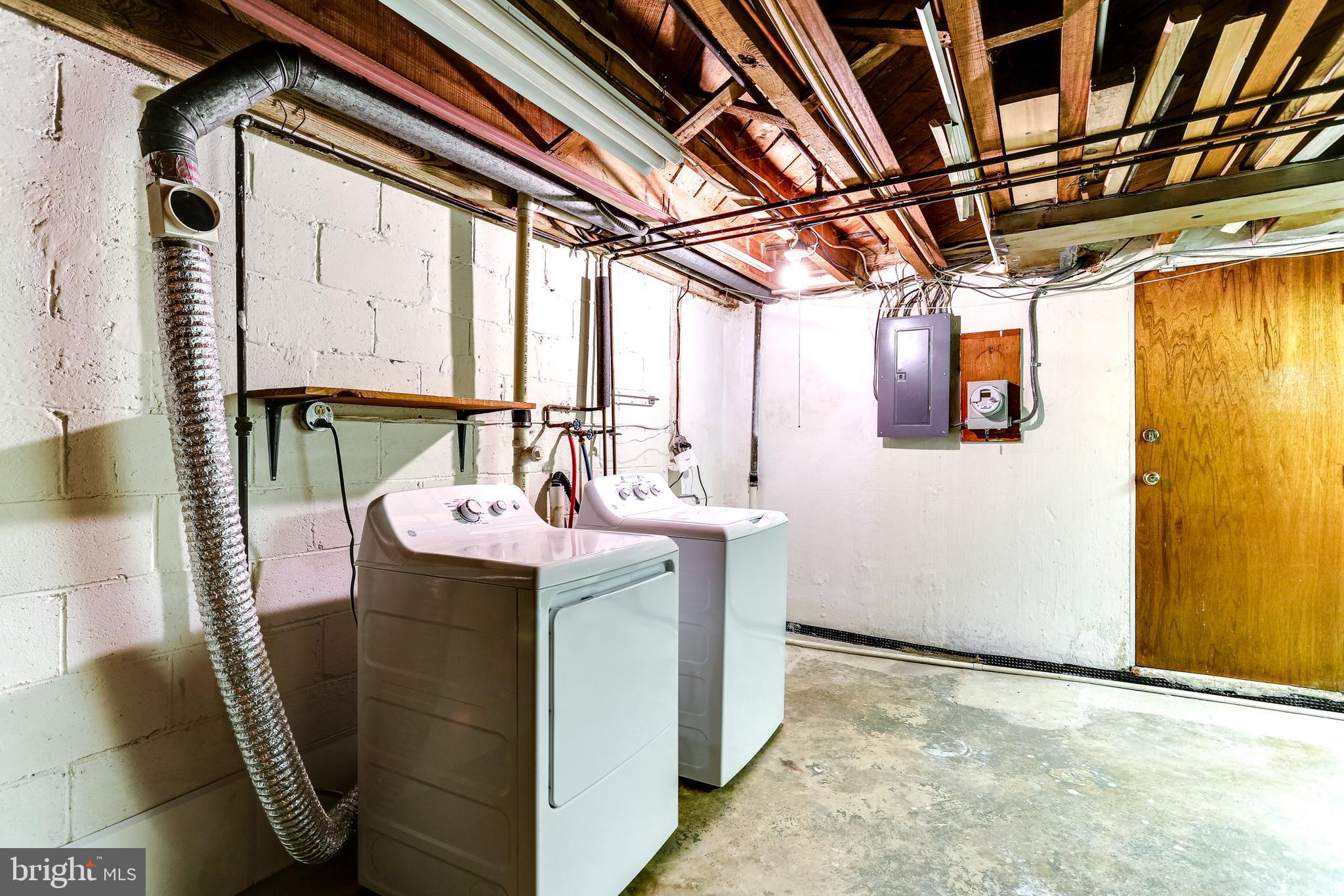 8301 Ridgely Oak Road Baltimore, MD 21234 - Photo 22 of 25 Large utility/ work room/ storage space