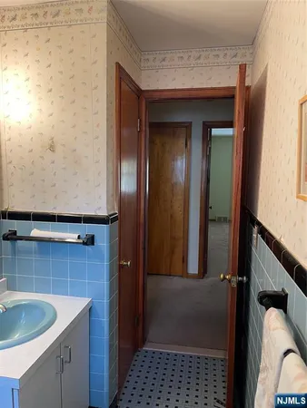 $699,000 | 529 Fern Avenue, Lyndhurst, NJ 07071