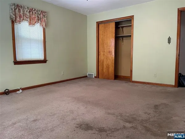 $699,000 | 529 Fern Avenue, Lyndhurst, NJ 07071