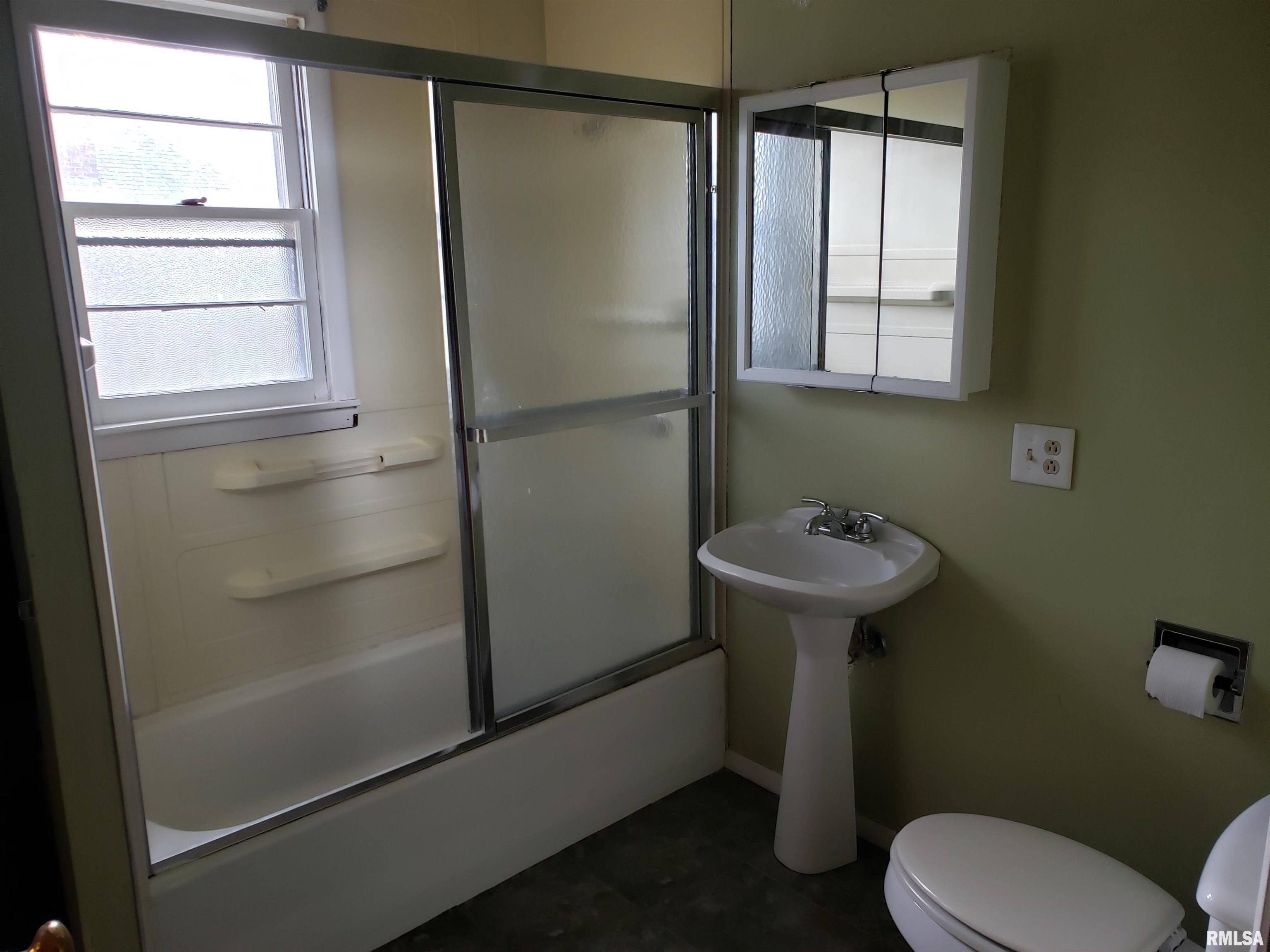 637 North Stephens Avenue Springfield, IL 62702 - Photo 6 of 9