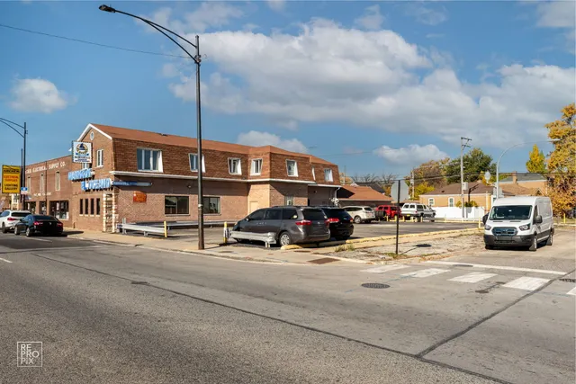 $875,000 | 5960 South Archer Avenue, Chicago, IL 60638
