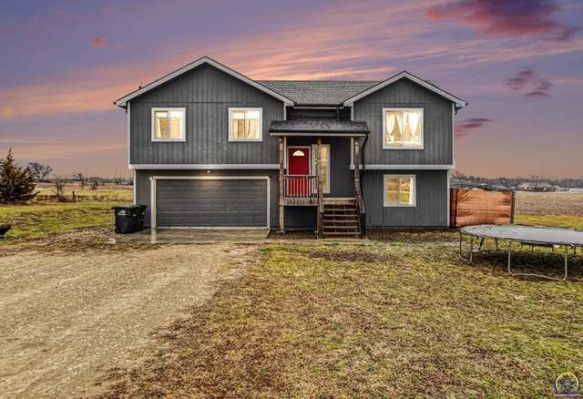 $249,000 | 101 Crystal Springs Road, Emmett, KS 66422