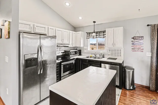 $249,000 | 101 Crystal Springs Road, Emmett, KS 66422