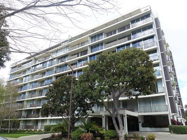 1330 University Drive, Unit 84 Menlo Park, CA 94025 - Photo 1 of 36