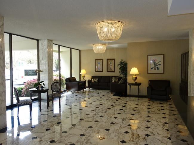 1330 University Drive, Unit 84 Menlo Park, CA 94025 - Photo 4 of 36