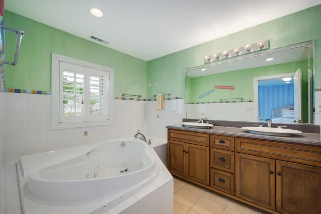 $2,900,000 | 2851 West Rascher Avenue, Chicago, IL 60625