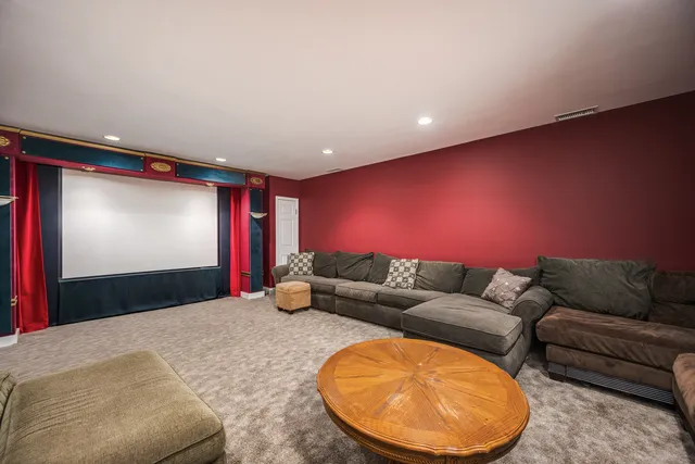 $2,900,000 | 2851 West Rascher Avenue, Chicago, IL 60625