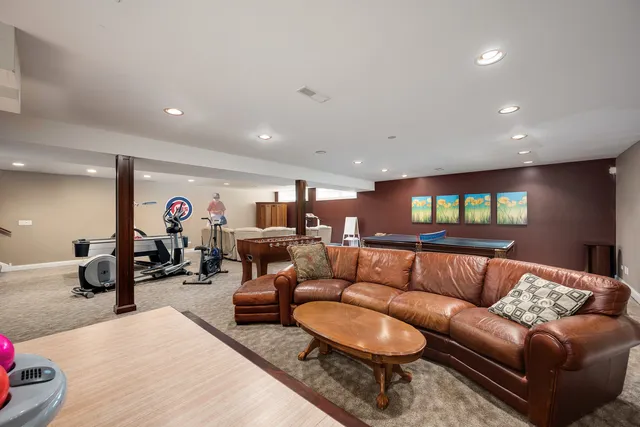 $2,900,000 | 2851 West Rascher Avenue, Chicago, IL 60625