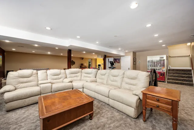 $2,900,000 | 2851 West Rascher Avenue, Chicago, IL 60625