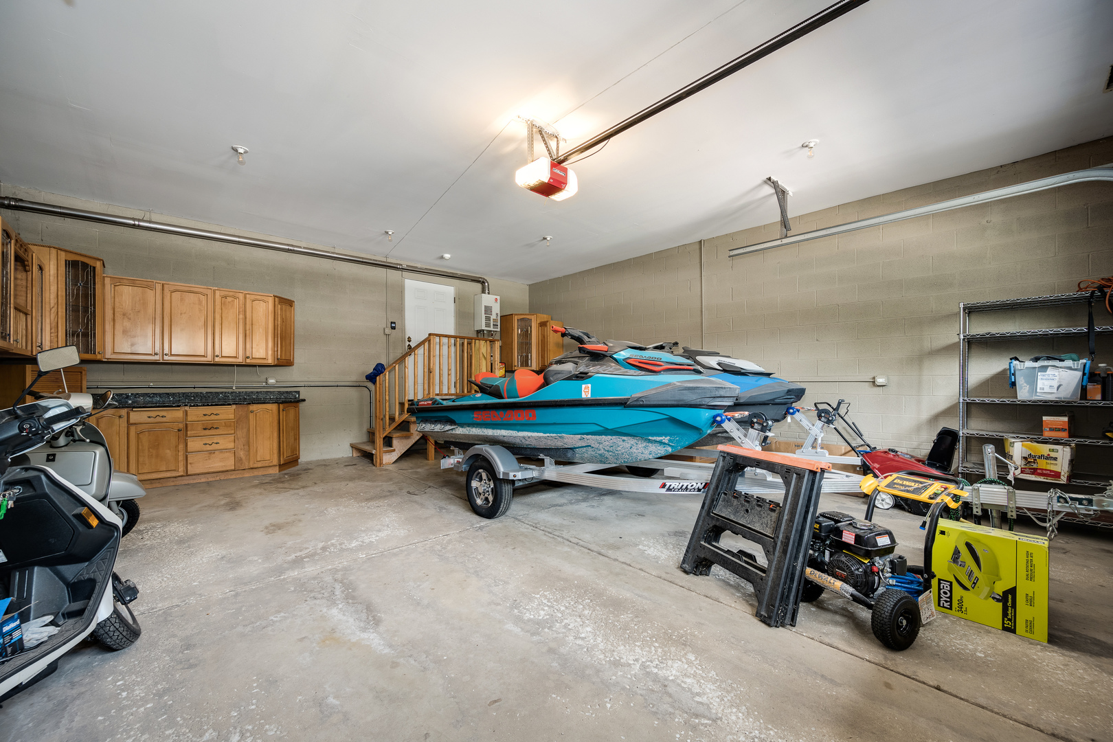 2851 West Rascher Avenue Chicago, IL 60625 - Photo 74 of 98 a room with gym equipment and a table