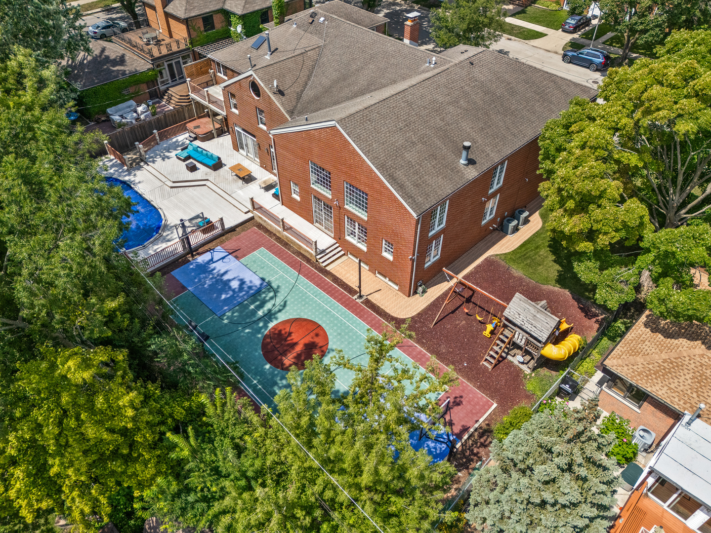 2851 West Rascher Avenue Chicago, IL 60625 - Photo 91 of 98 an aerial view of a house with a yard