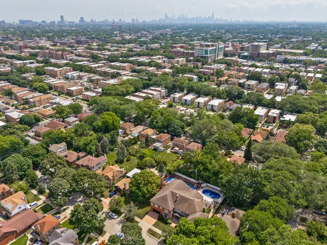 $2,900,000 | 2851 West Rascher Avenue, Chicago, IL 60625