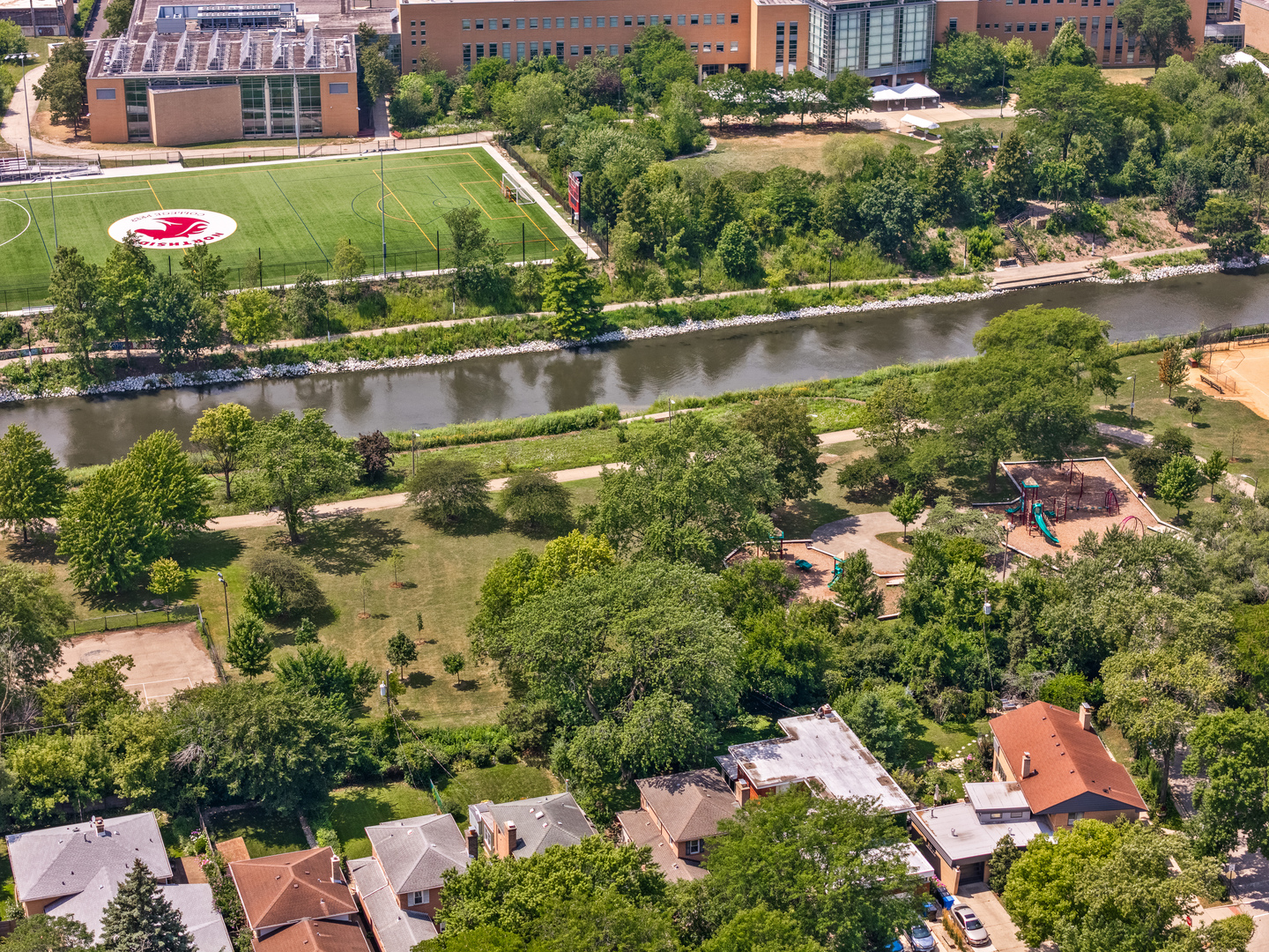 2851 West Rascher Avenue Chicago, IL 60625 - Photo 95 of 98 an aerial view of residential houses with outdoor space and lake view