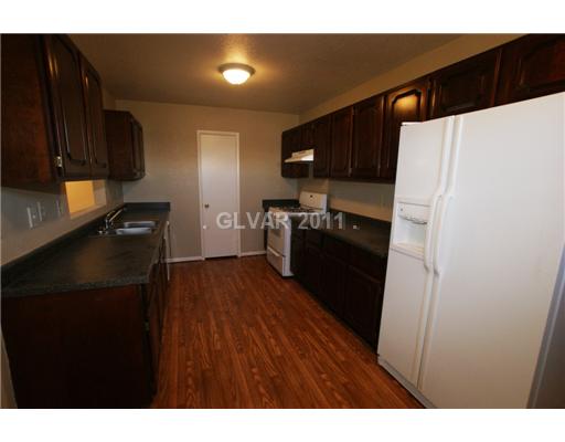 3993 Maple Hill Road Las Vegas, NV 89115 - Photo 3 of 9 Kitchen.