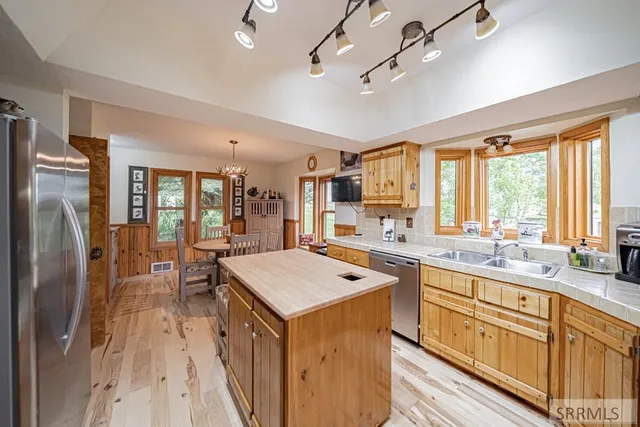 $1,497,000 | 1528 Highway 47, Ashton, ID 83420