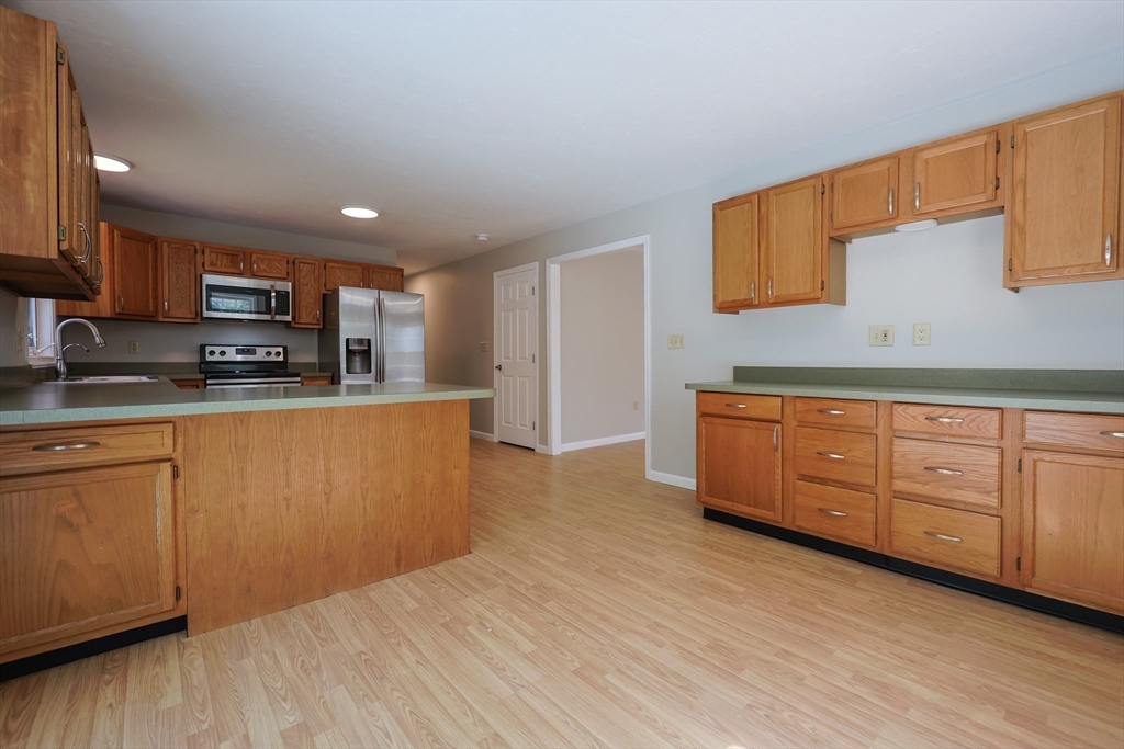 127 Brook Road, Unit 1 Warren, MA 01083 - Photo 7 of 25 Gallery Image 7