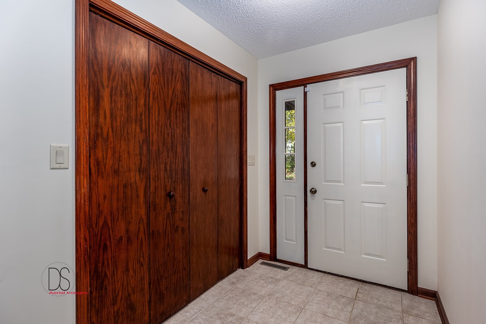 2531 Circle Road Marseilles, IL 61341 - Photo 5 of 41